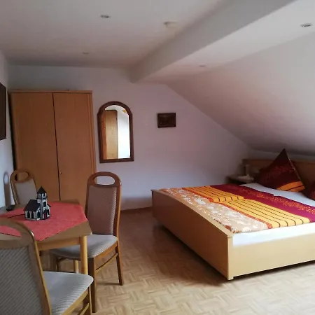 Lejlighed Wein-und Gaestehaus Alfons Bollig