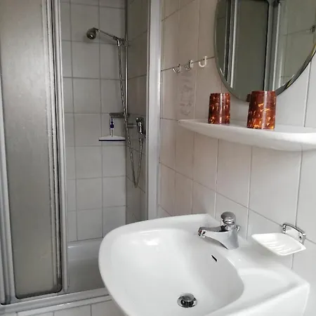 Wein-und Gaestehaus Alfons Bollig Appartement *