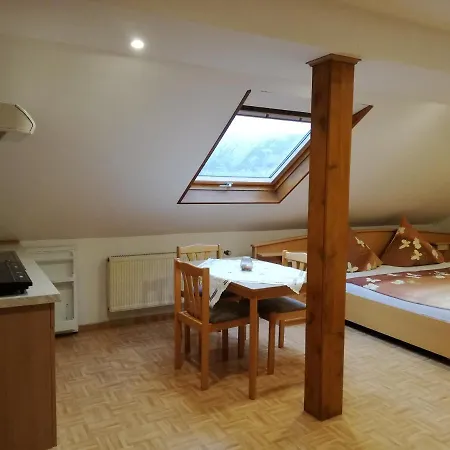 Wein-und Gaestehaus Alfons Bollig Apartment