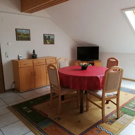 Apartamento Wein-und Gaestehaus Alfons Bollig