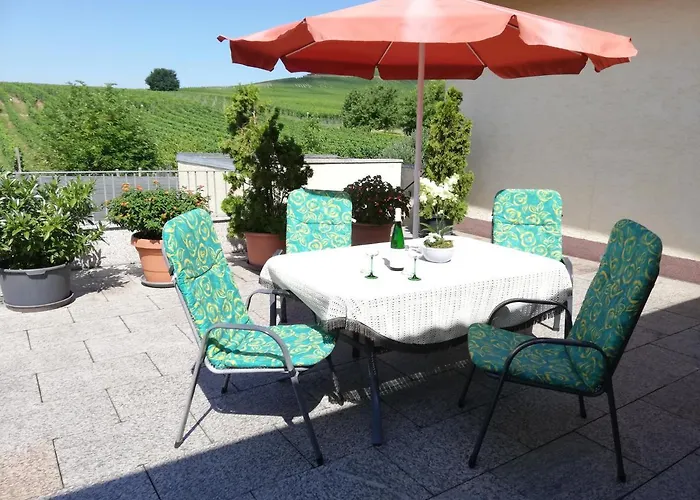 Wein-und Gaestehaus Alfons Bollig 特里特海姆