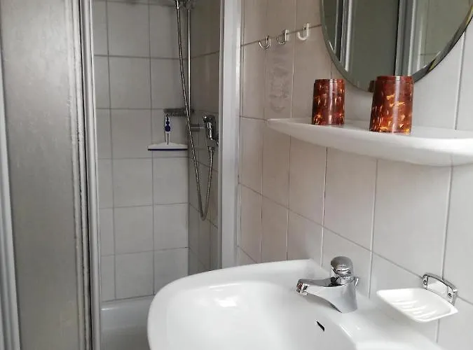 Wein-und Gaestehaus Alfons Bollig 公寓 *