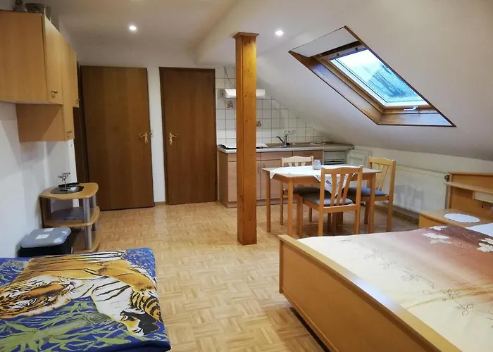 Wein-und Gaestehaus Alfons Bollig *